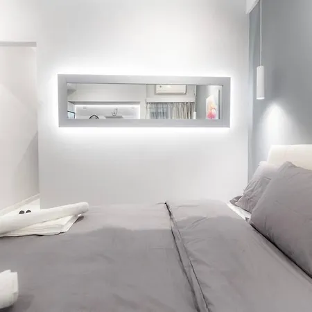Lux Seaside Apartment By Volos Hospitality Exterior foto